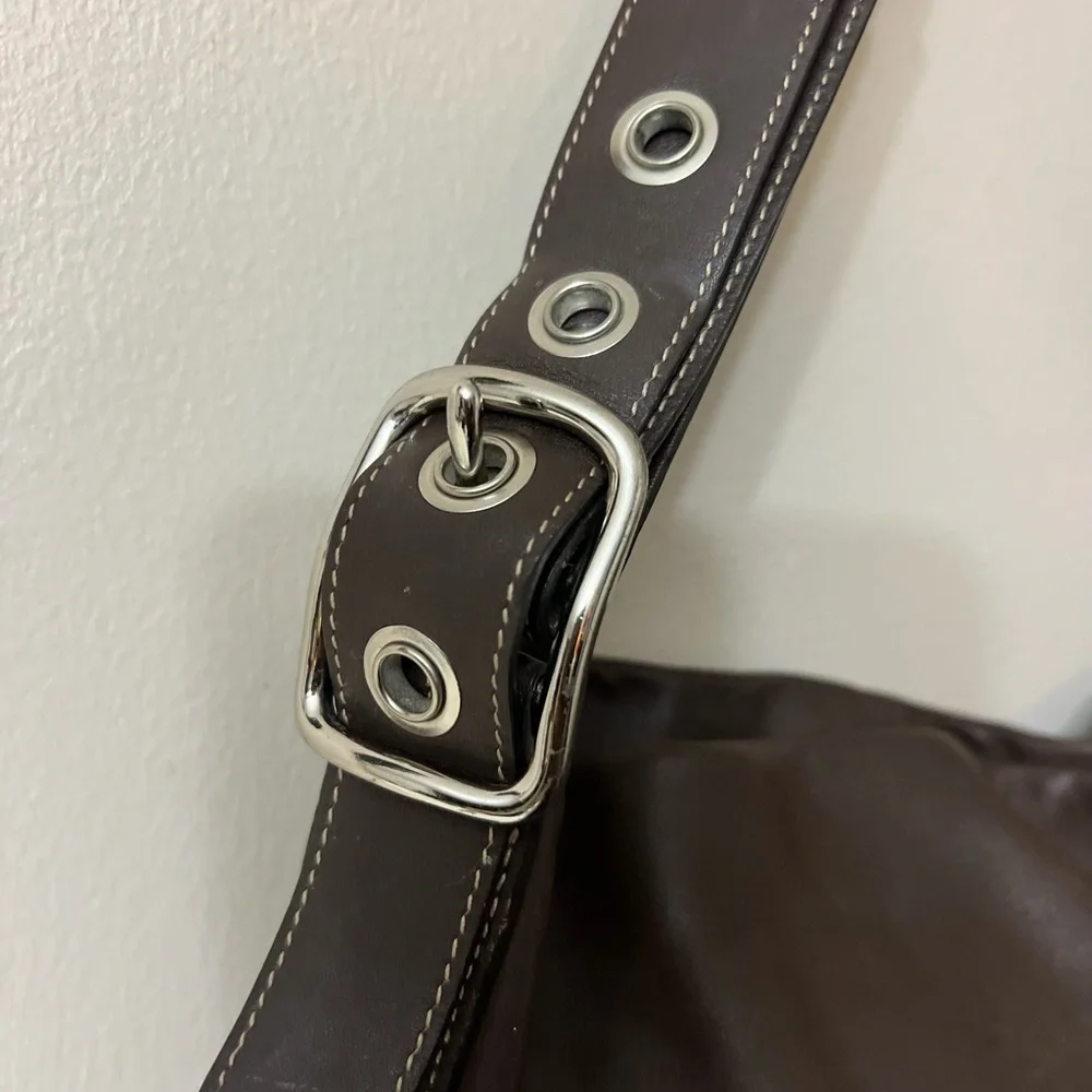 Vintage Coach #1414 Elegant Brown Leather Shoulder Bag